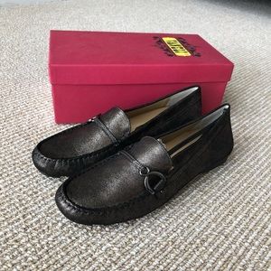NEW WITH BOX Vaneli Women’s Loafers Size 9M
